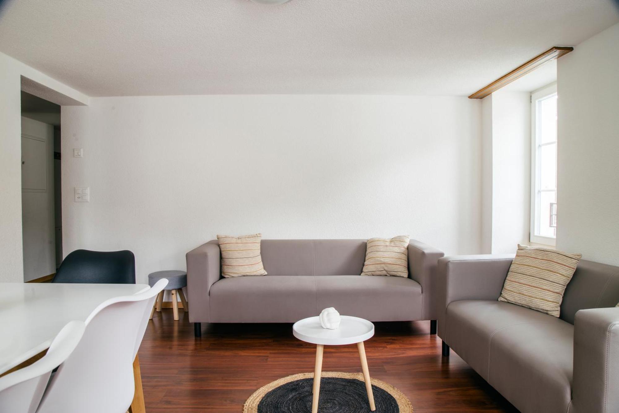 Nimbuzzz Apartments Unterseen Δωμάτιο φωτογραφία