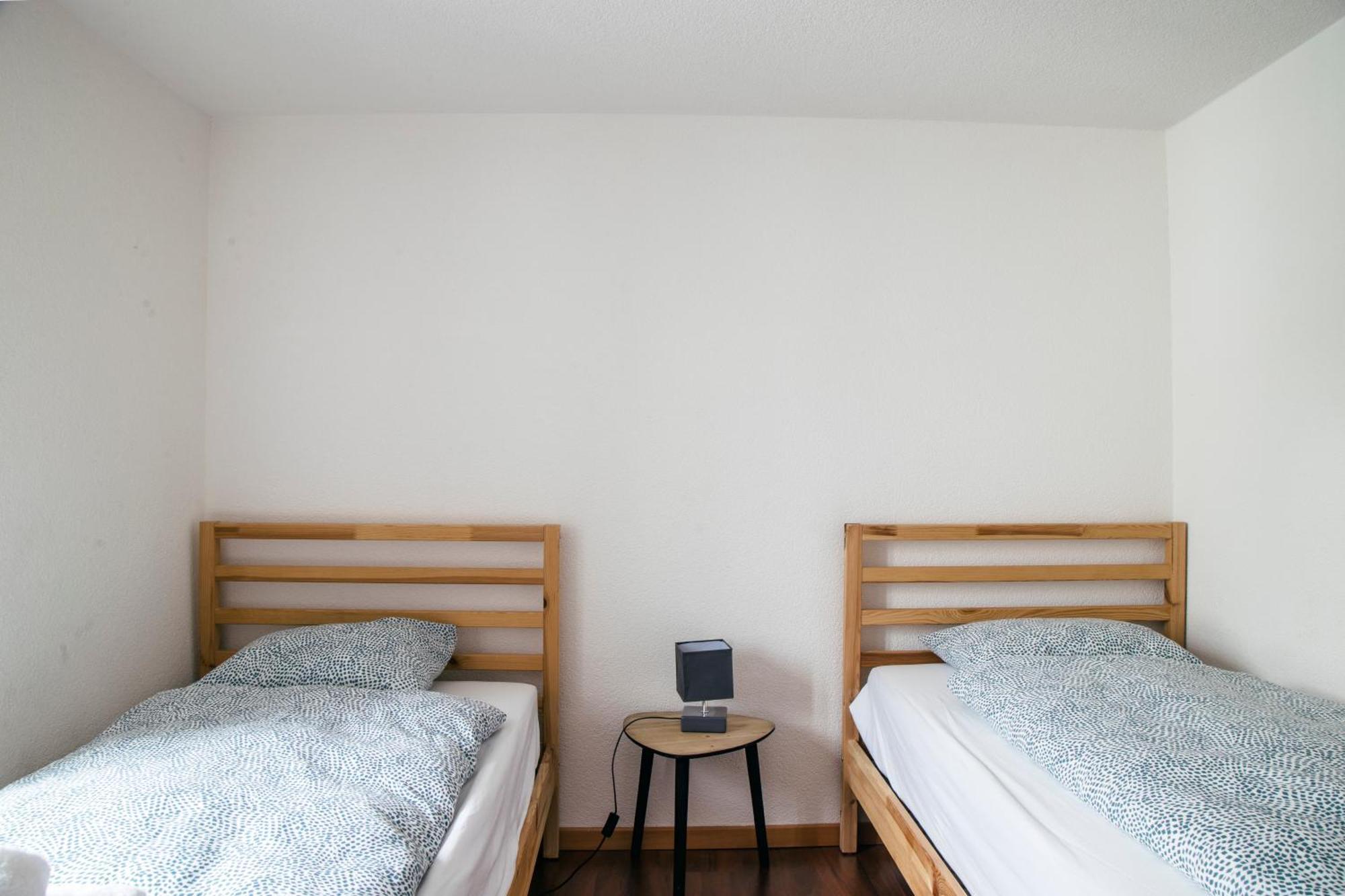 Nimbuzzz Apartments Unterseen Δωμάτιο φωτογραφία