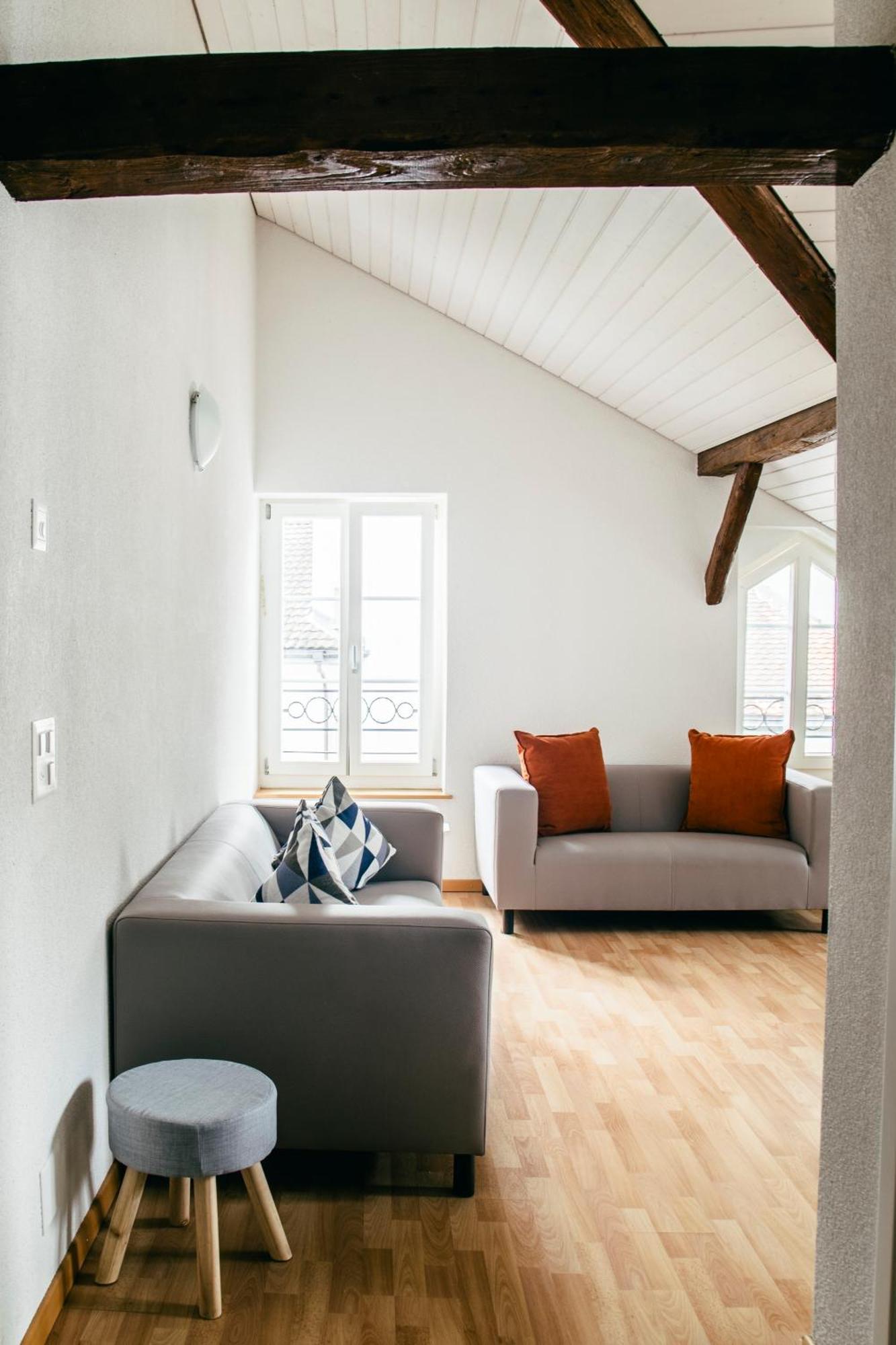 Nimbuzzz Apartments Unterseen Δωμάτιο φωτογραφία