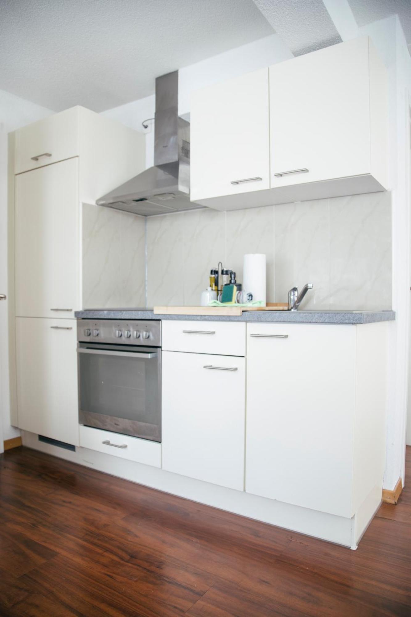 Nimbuzzz Apartments Unterseen Δωμάτιο φωτογραφία